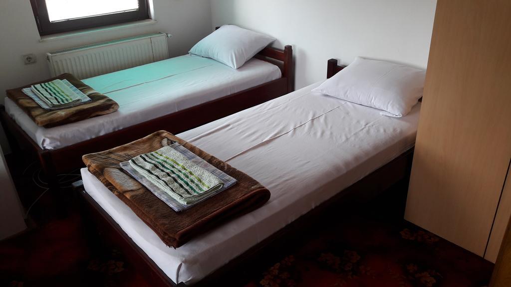 Mico NP Guest House Novi Pazar Extérieur photo